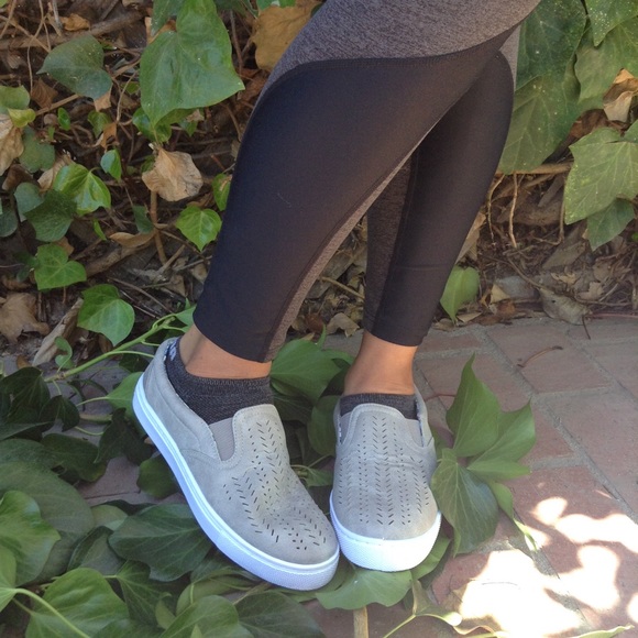 Flat Sneakers Grey Distress slip on cutout elastic - Picture 5 of 8